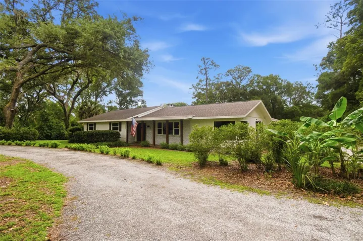FRONT DRIVEWAY