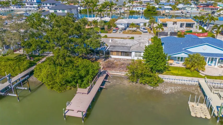 Aerial dock, back
