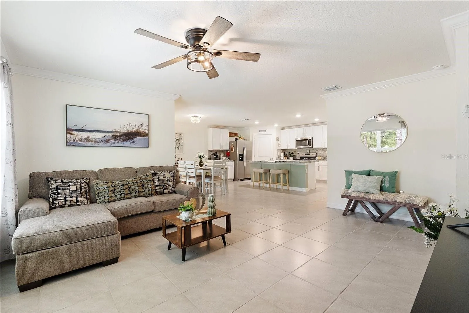 Spacious Living room