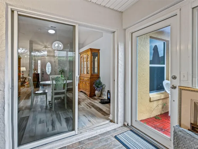 Lanai w/access to Dining area & Paver Back Patio