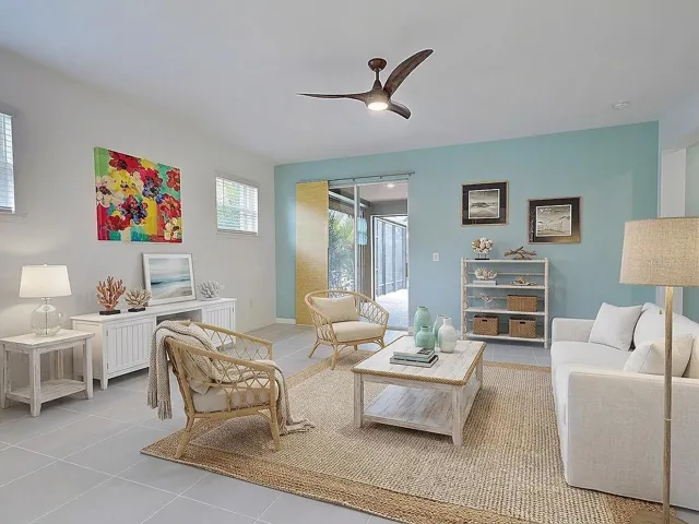18' x 16' Great room with ceiling fan and Virtual decor