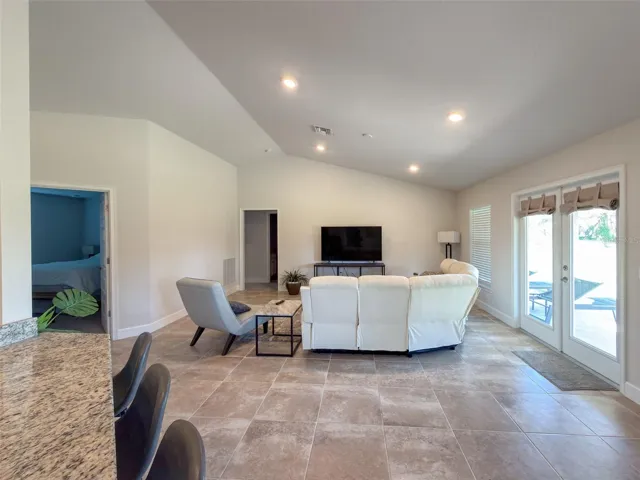 249 ROTONDA BLVD W