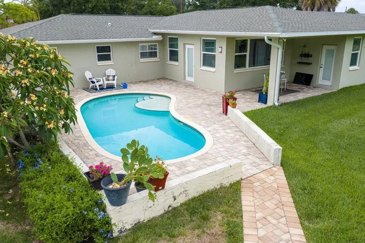 Privacy prevails in the inviting pool!