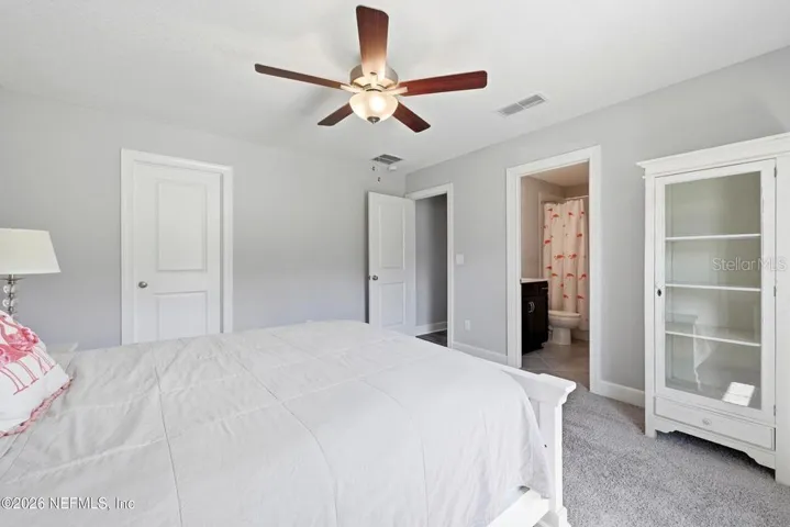 Upstairs Bedroom with Ensuite Bathroom