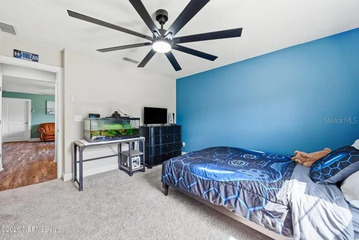 Upstairs Bedroom with Ensuite Bathroom