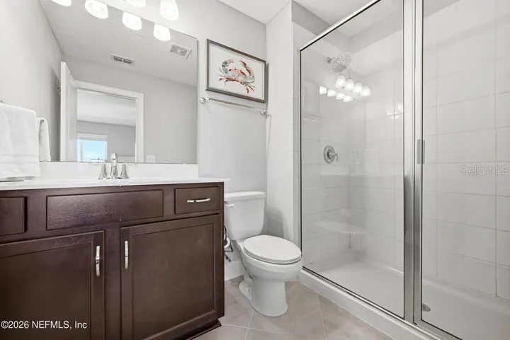 Upstairs Bedroom with Ensuite Bathroom