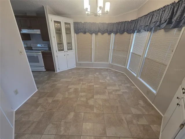 Dinning room from great room