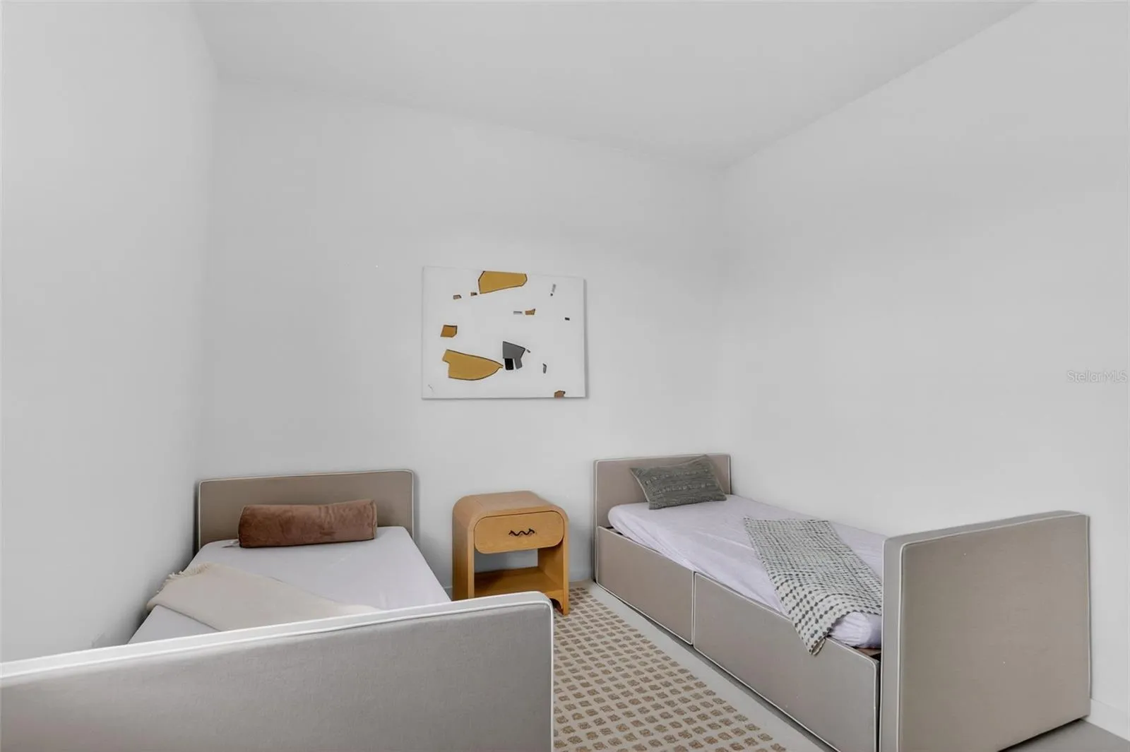 Den/Flex Space