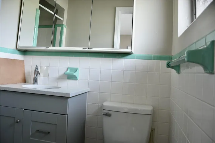 Primary Full Bathroom