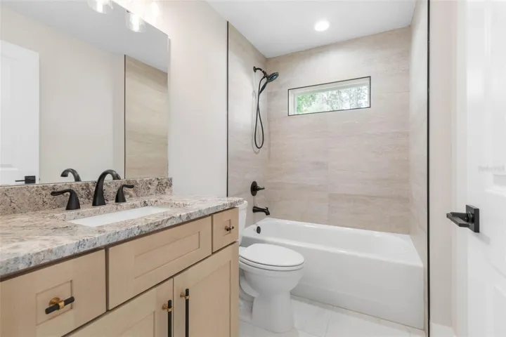 Bath 2, Luxury Finishes,2-in-1 Shower Head with Hand Shower