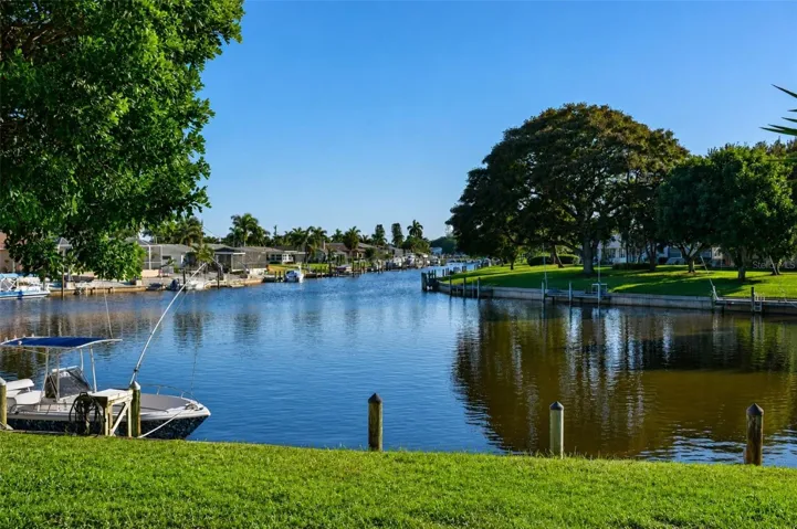 Mt Vernon on Sarasota Bay canal