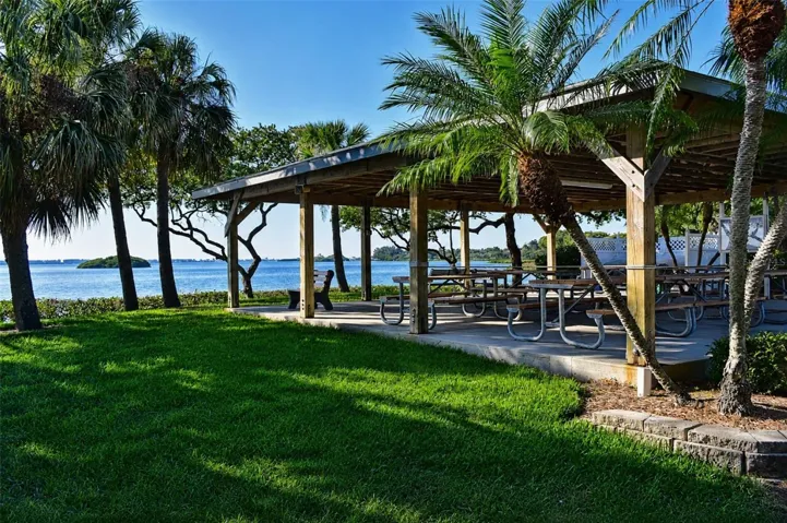 Mt Vernon on Sarasota Bay bayside picnic pavillion with grills