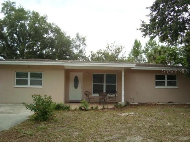 Very nice 3/2 split planHome