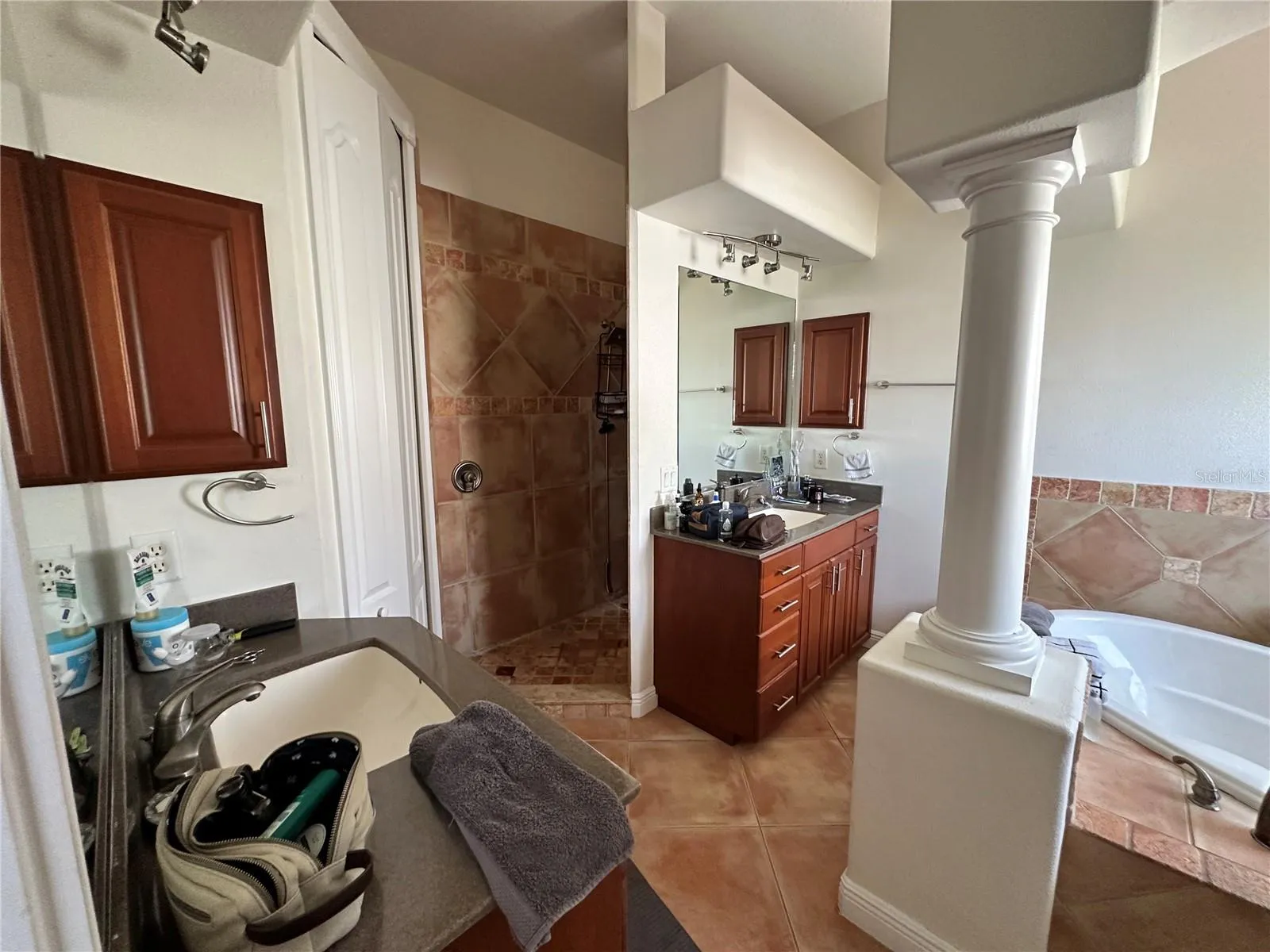 2119 Montclair