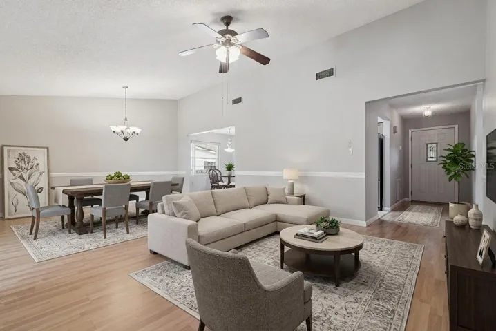 Living Room / Dining Room