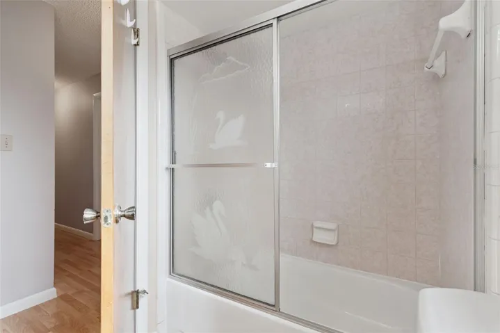 Secondary Bathroom with Shower and Tub Combo