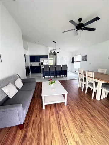 Kitchen/Dining