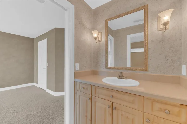 2ND FLOOR BATHROOM