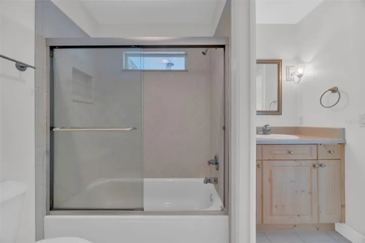 2ND FLOOR BATHROOM