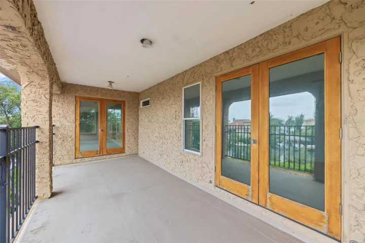 BALCONY