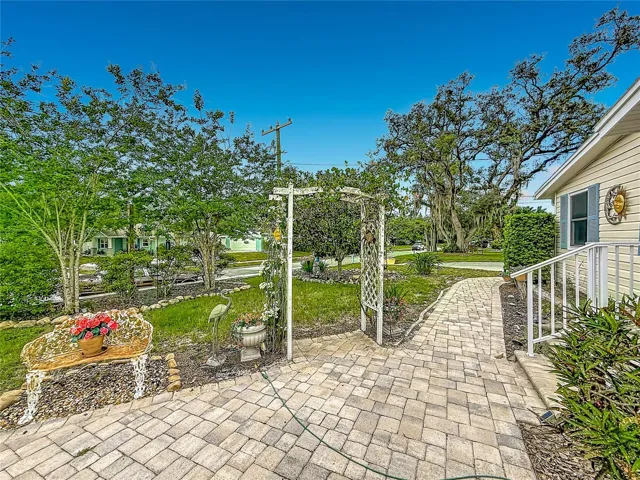 Front Garden Area