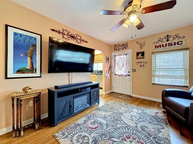 Living Room - Kitchen