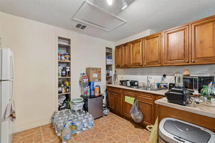 in law suite kitchen