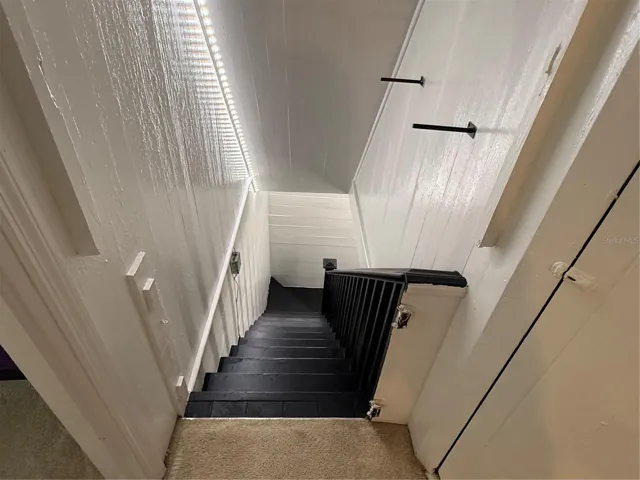 Staircase to Dining room