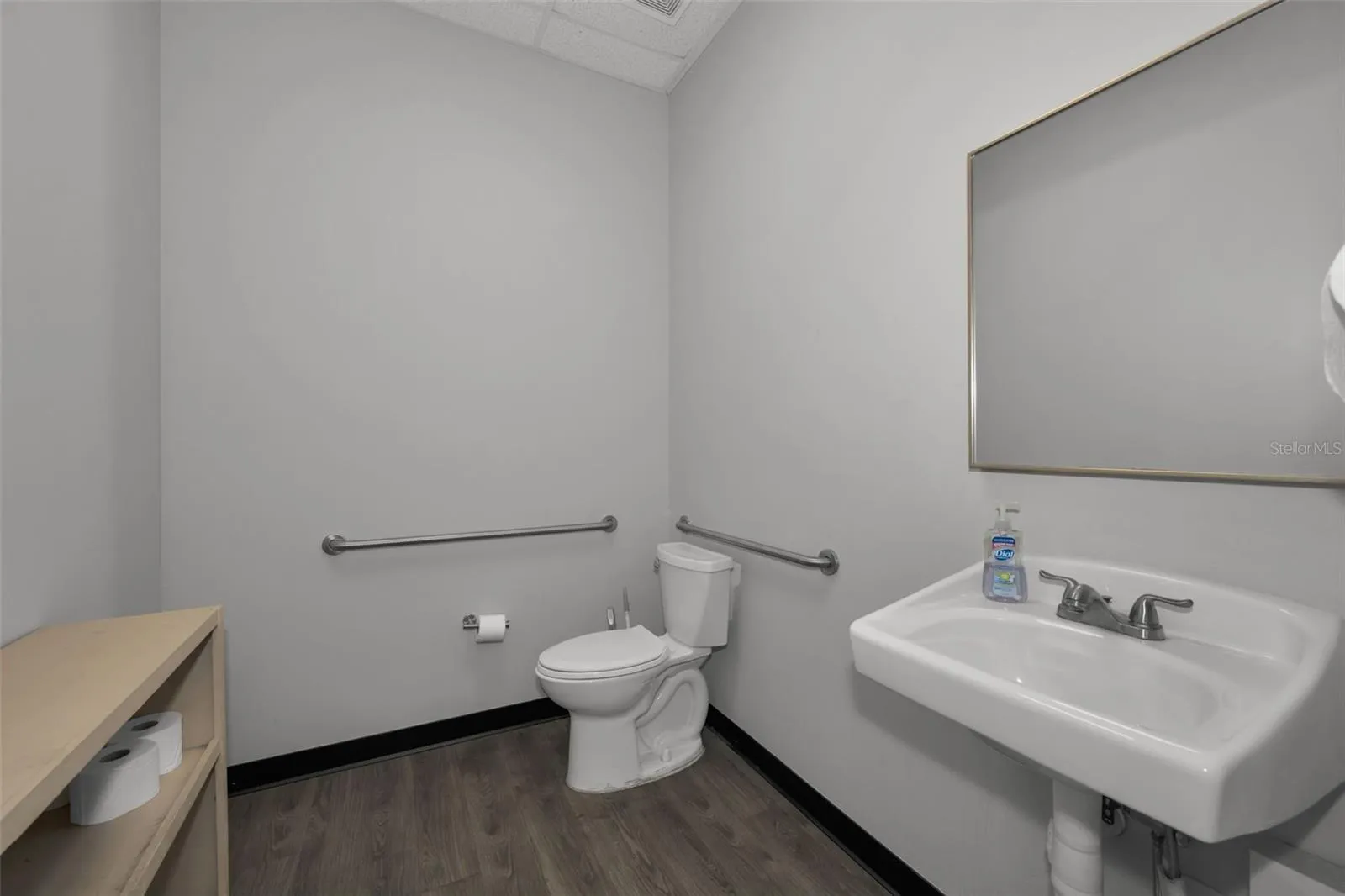 Bathroom in Suite 1