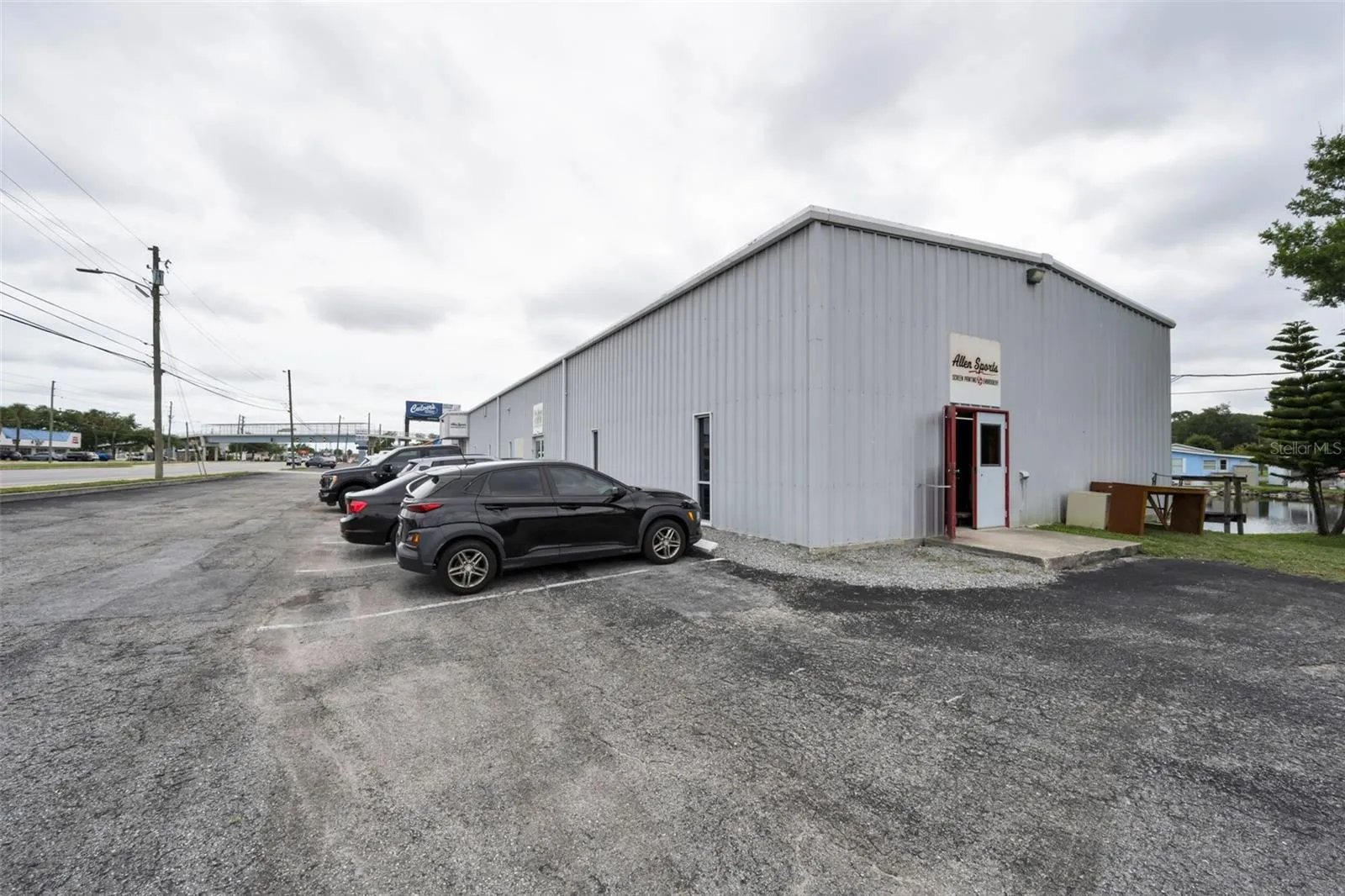 Easy access to Seminole Boulevard