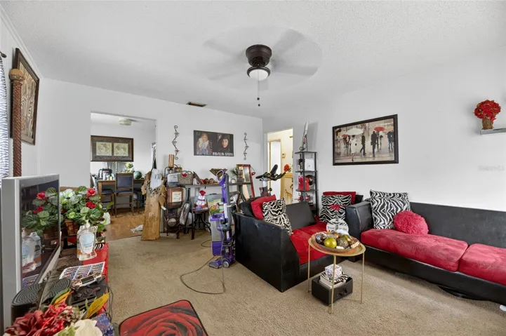 Family Living & Entertainment Room