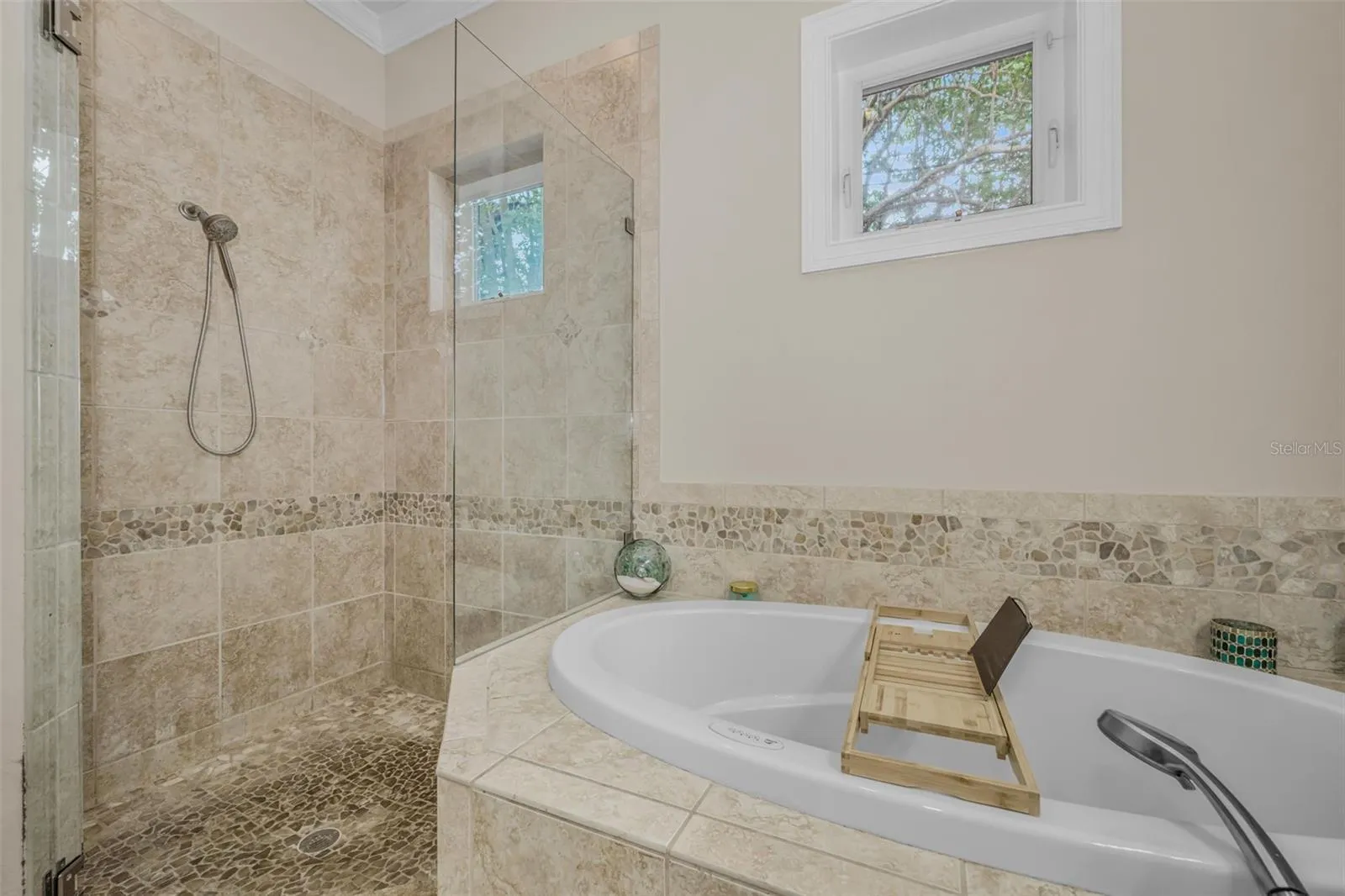 Oceanic Air Jet Tub