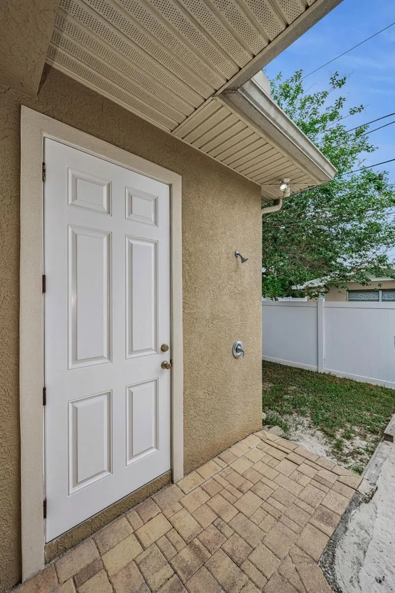 0utdoor Shower and Pool Half Bath