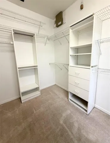 Primary suite closet