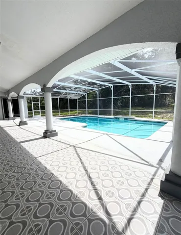 Expansive covered lanai