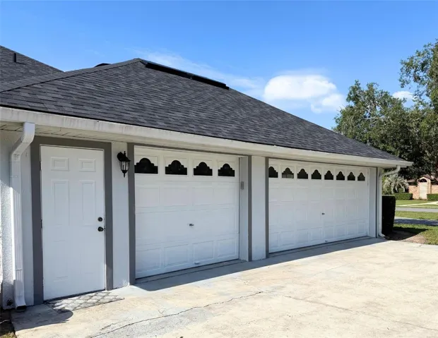 3 Car Garage
