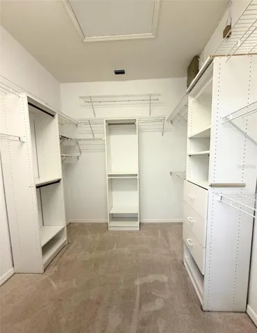 Primary suite closet