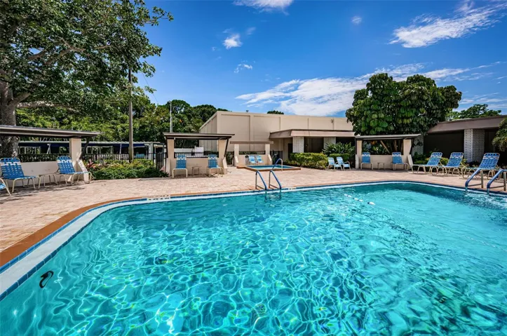 Magnolia Sun Center Pool