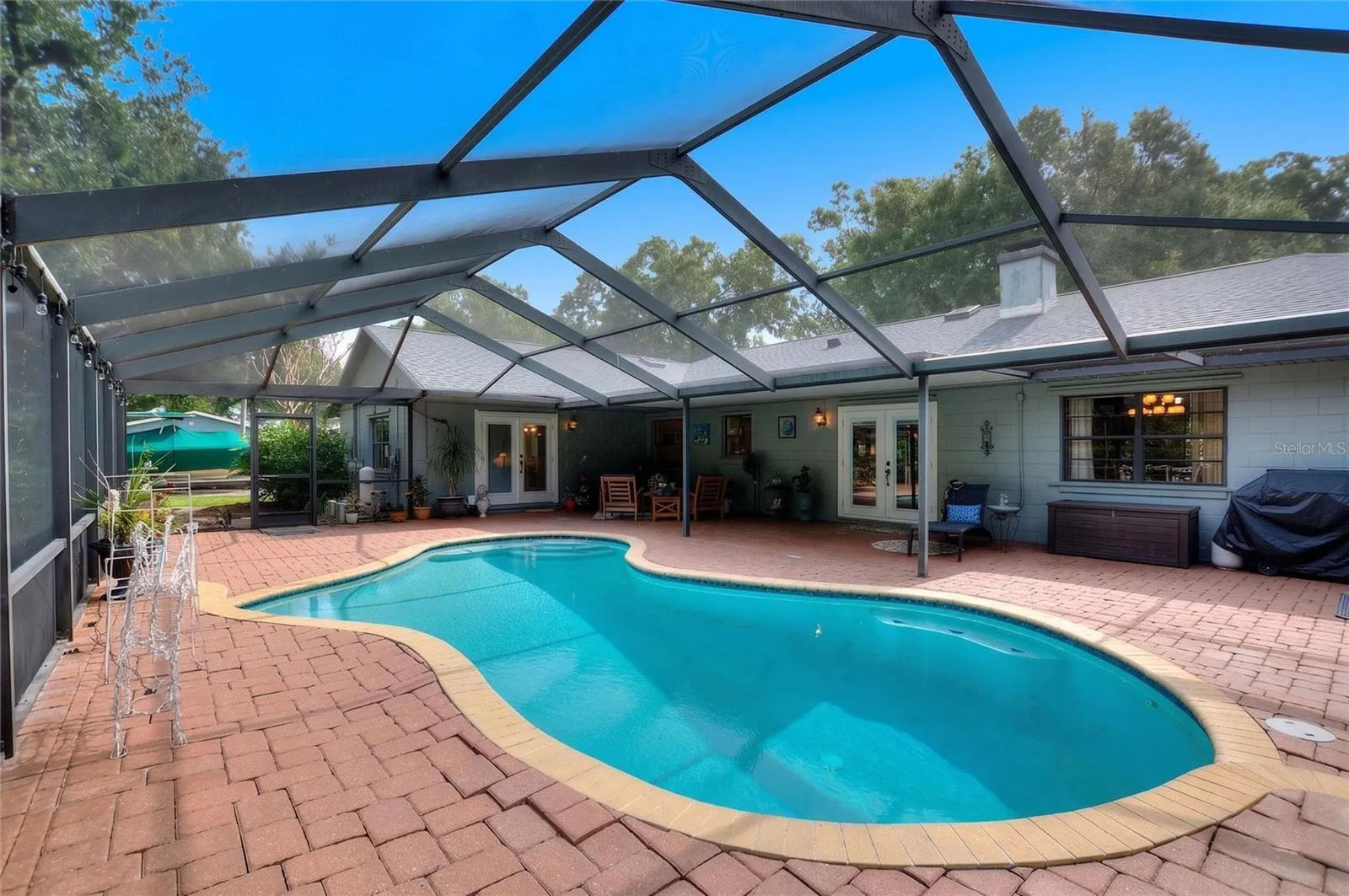 POOL AND POOL DECK