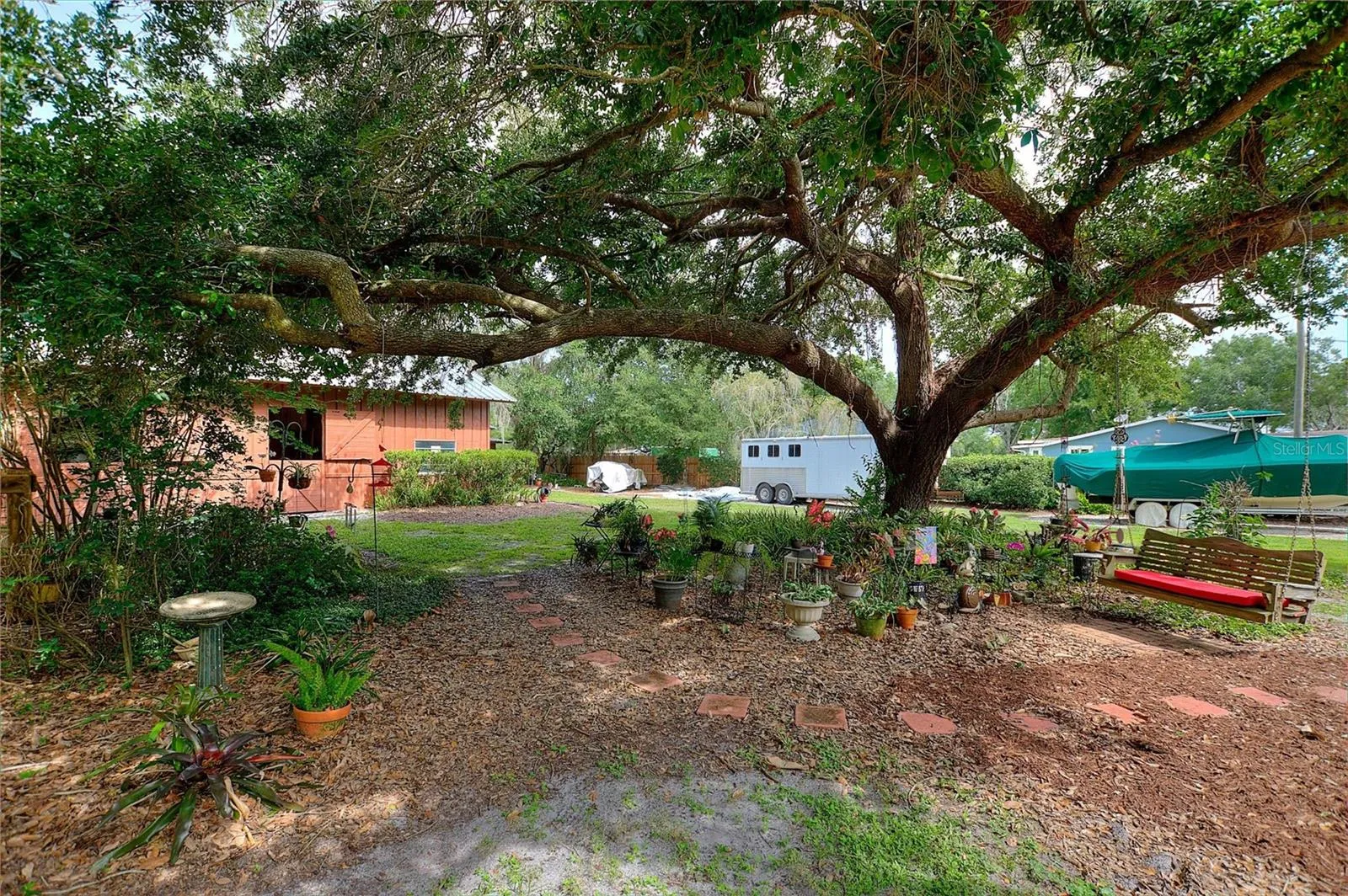 HORSE BARN AND PARKING