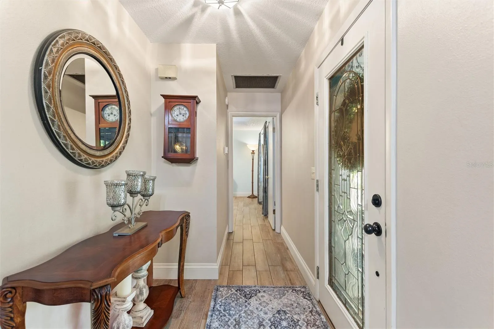 FOYER