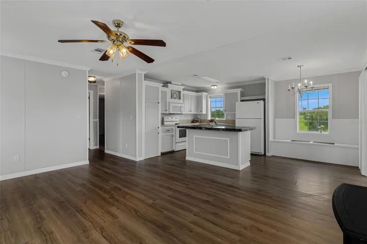 Great for entertaining with the Living/Kitchen/Dining area combo!