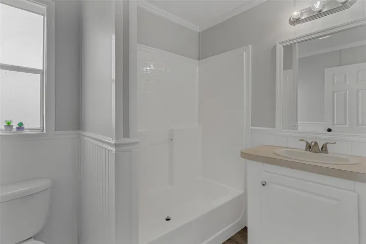 Guest Bath with Tub/Shower combo...