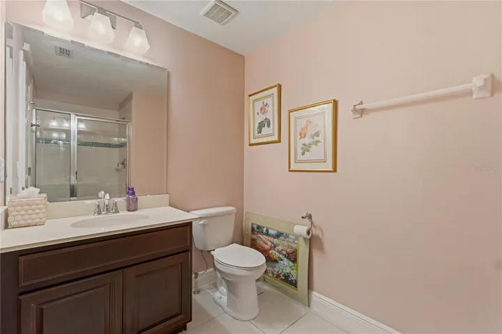 Lofts ensuite bathroom