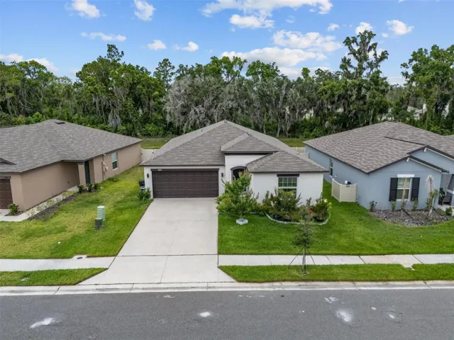 Welcome to 1856 Red Loop in Saddle Creek Preserve, Lakeland