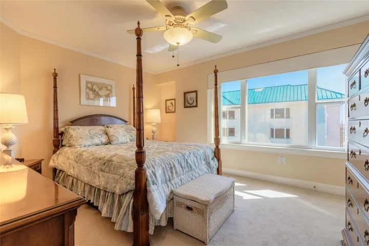 Guest bedroom 2 with lots of natural light