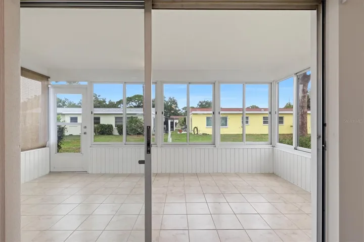 Florida room with heat and A C