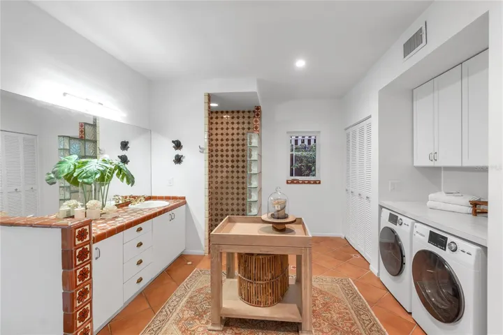 Primary Bath & Laundry