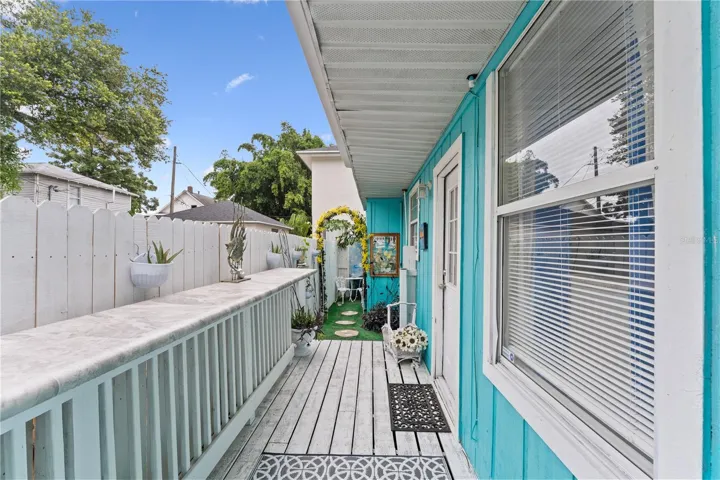 BACK DECK