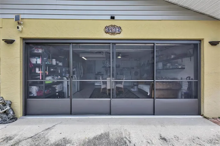 Screened 2-car garage